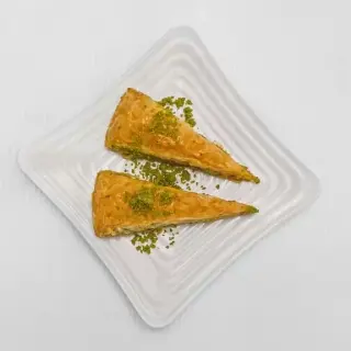 Large Baklava 1Piece ( Havuc Dilimi) Large Baklava 1Piece ( Havuc Dilimi)